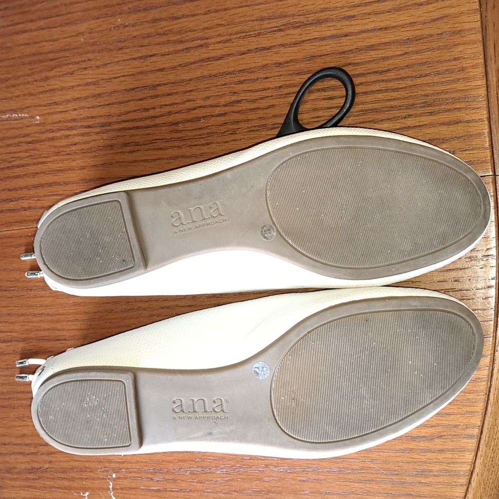 a.n.a size 10 M bone flats - Picture 7 of 7